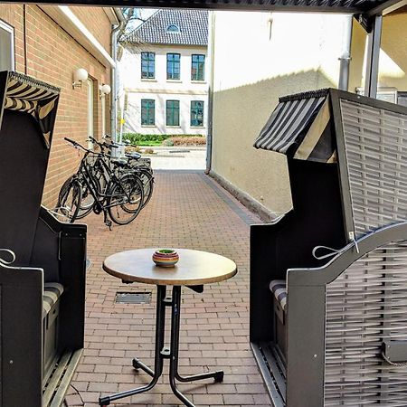 Hotel Drostenhof Garni Esens Exterior foto