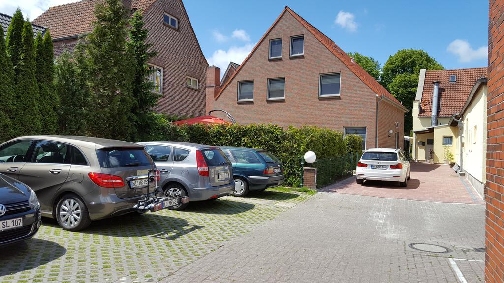 Hotel Drostenhof Garni Esens Exterior foto